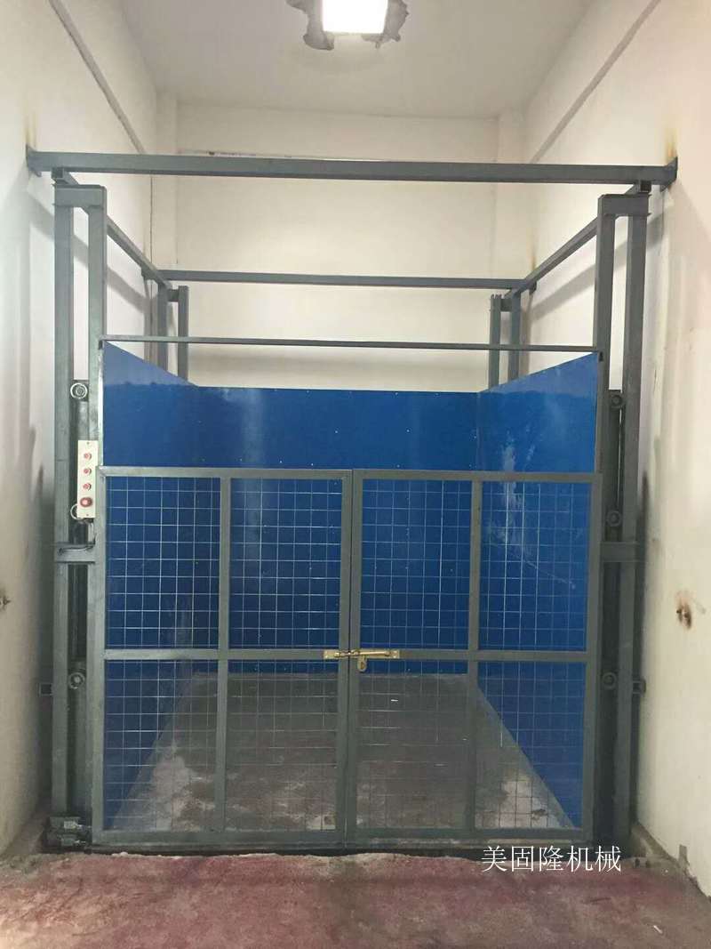 福建导轨式升降货梯价格