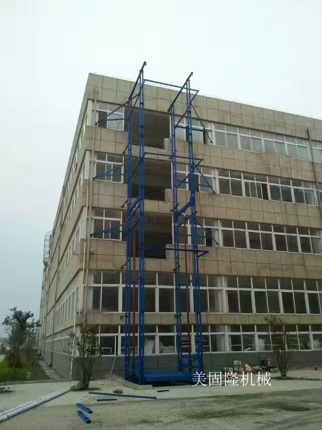 福建室外双臂导轨式升降机厂家