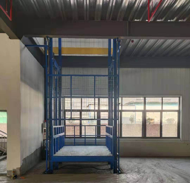 福建导轨式升降货梯厂家